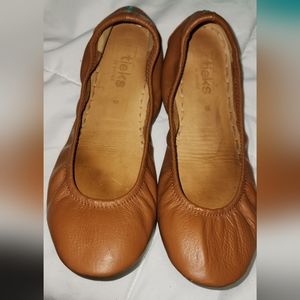Chestnut Tieks size 9
